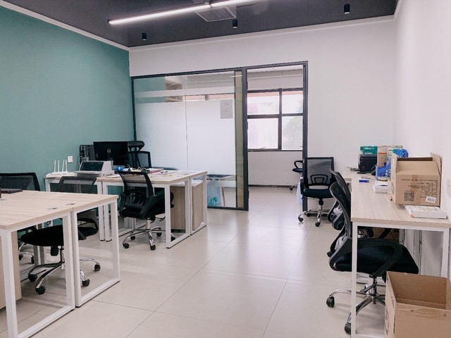 上海有弹力男装牛仔多少钱